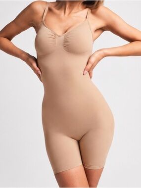 SKIMS Seamless Sculpt Mid Thigh Bodysuit Shapewear Clay Tan L